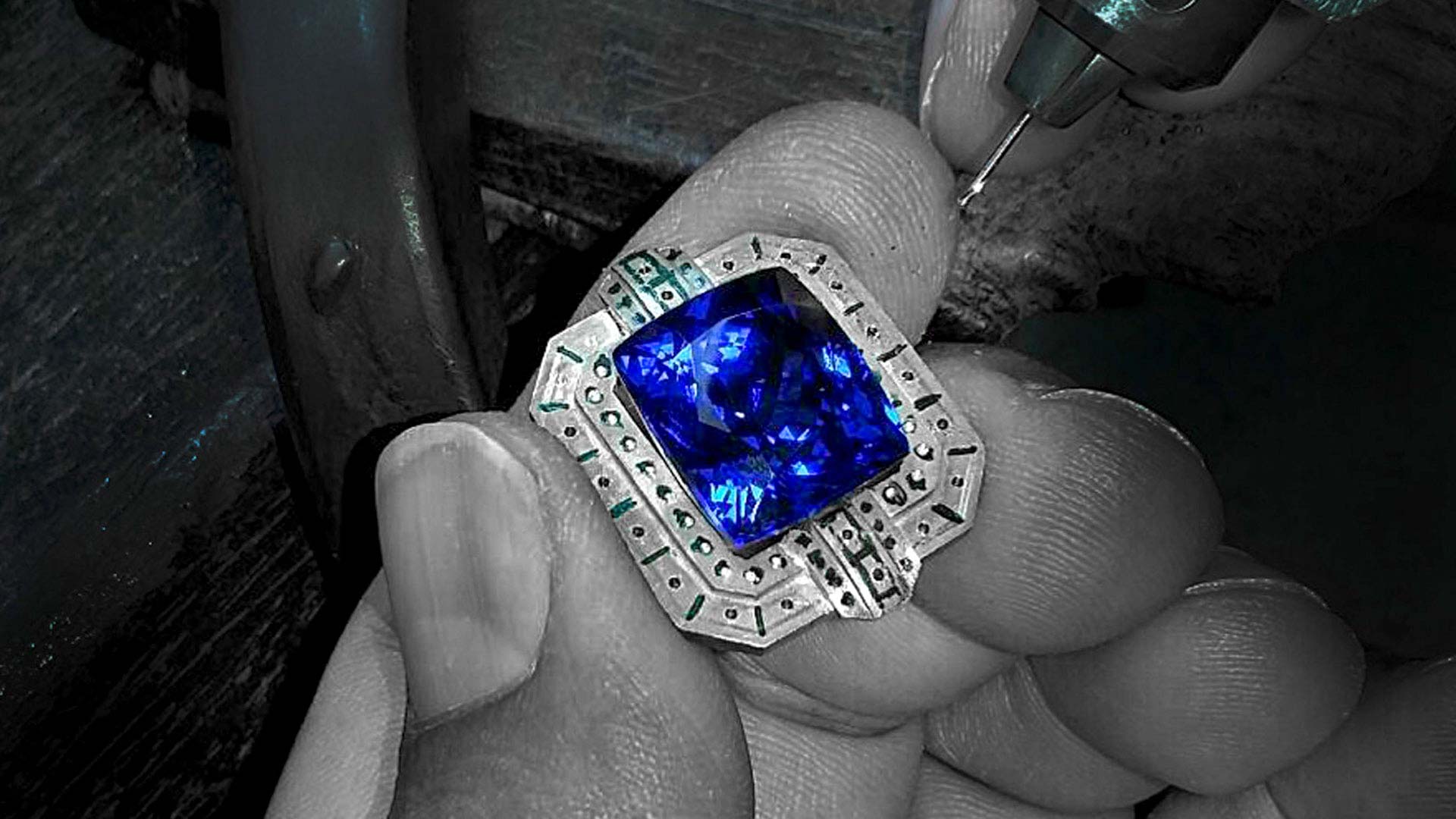 blue sapphire gemstone testing